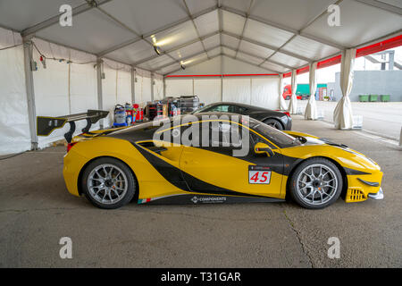 Valencia, Spanien - 30. März 2019: Gelb Ferrari 458 Speciale A. Luxus sport auto. Autohaus. Stockfoto