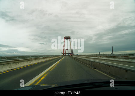 Großbaustelle emmericher Rheinbrücke Emmerich, Deutschland, Blick aus dem Auto Stockfoto