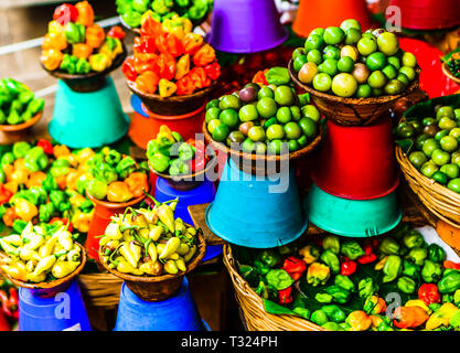 Vie gewann Frisches Gemüse Markt in San Cristobal de las Casas, Chiapas, Mexiko Stockfoto