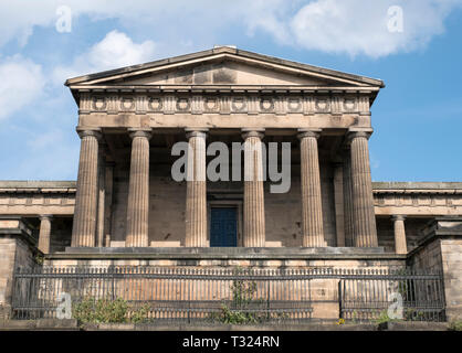 Die Vorderseite des Alten Königlichen High School Gebäude auf dem Calton Hill, Edinburgh. Stockfoto