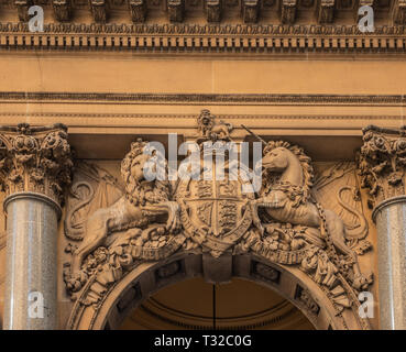 Sydney, Australien - 12. Februar 2019: historischen und legendären General Post Office Gebäude Fassade an der Ecke von Martin und George Street. Britische Stockfoto