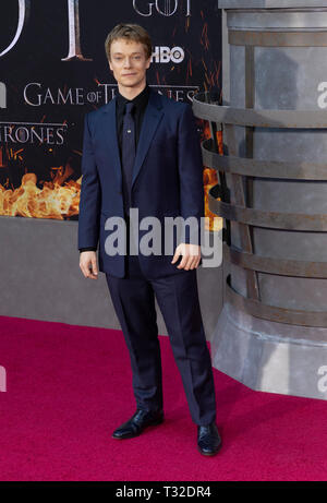 NEW YORK, NEW YORK APRIL 03: Alfie Allen besucht HBO' Spiel der Throne' letzte Saison Premiere in der Radio City Music Hall am April 03, 2019 in New York City. Stockfoto