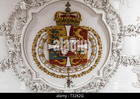 Der Stuck Relief der Königlichen Wappen, aus der Zeit von Frederik IV. Gerichtshof, an der Decke der Rittersaal im Schloss Rosenborg Stockfoto