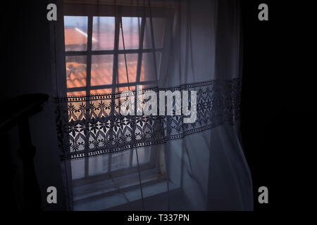 Fenster "Nossa Senhora dos Milagres Kirche. Corvo, Azoren, Portugal Stockfoto