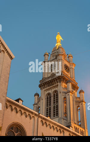 Sint Niklaas, Belgium-September 2, 2018, der wieder von Unserer Lieben Frau von der Hilfe der Christen Kirche die Statue, auch genannt vergoldeten Miet Stockfoto