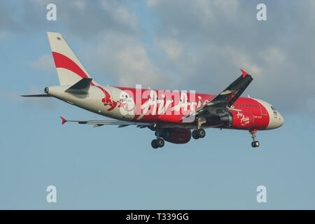 Chiangmai, Thailand - 31. Dezember 2008: HS-ABH Airbus A320-200 von Thaiairasia. Morgen Landung Flughafen Chiangmai vom Bangkok Suvarnabhumi, thaila Stockfoto