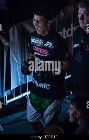 Lewis Ritson vs Deutsche Argentino Benitez. Ritson gewinnt WBA Intercontinental Super-Lightweight Titel über die Punkte 98-92, 98-92, 99-91 am Copper Box Arena. Stockfoto