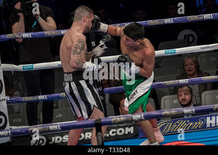 Lewis Ritson vs Deutsche Argentino Benitez. Ritson gewinnt WBA Intercontinental Super-Lightweight Titel über die Punkte 98-92, 98-92, 99-91 am Copper Box Arena. Stockfoto