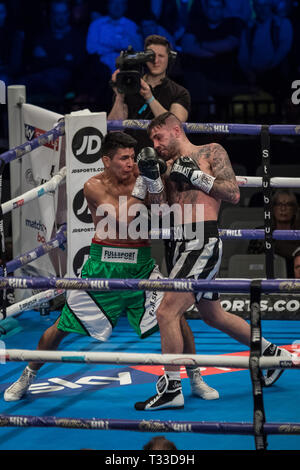 Lewis Ritson vs Deutsche Argentino Benitez. Ritson gewinnt WBA Intercontinental Super-Lightweight Titel über die Punkte 98-92, 98-92, 99-91 am Copper Box Arena. Stockfoto