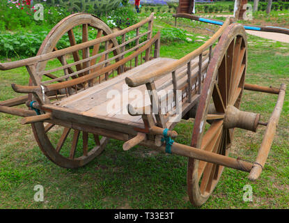 Holz- vintage Ochsenkarren (ochsenkarren) Anzeige an Cultural Park - Natürliche und kulturelle Erbe Tour Concept Stockfoto