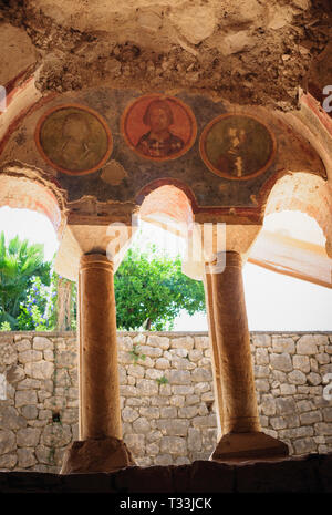 Alten byzantinischen Kirche des Hl. Nikolaus. Kirche ist in der modernen entfernt - Tag Stadt Demre, Provinz Antalya, Türkei Stockfoto