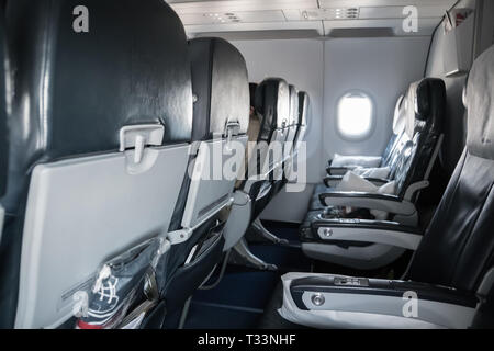 Leere Flugzeug sitze. In der Kabine einer Boeing. Sitze in der Economy Class. Stockfoto