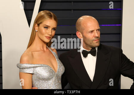 Februar 24, 2019 - Beverly Hills, USA - LOS ANGELES - Feb 24: Rosie Huntington-Whiteley, Jason Statham im 2019 Vanity Fair Oscar Party auf dem Wallis Annenberg Center für Darstellende Künste am 24. Februar 2019 in Beverly Hills, (Credit Bild: © Kay Blake/ZUMA Draht) Stockfoto