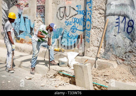 Cartagena Kolumbien,Zentrum,Zentrum,Getsemani,Hispanic Latino Ethnische Immigranten Minderheit,Einwohner,Erwachsene Erwachsene Erwachsene Mann Männer männlich,wor Stockfoto