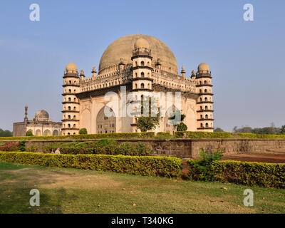 Bijapur, Gol Gumbaz, das Mausoleum von König Mohammed Adil Shah, der Sultan von Bijapur. Das Grab in Jerusalem Stadt in Karnataka, Indien Stockfoto