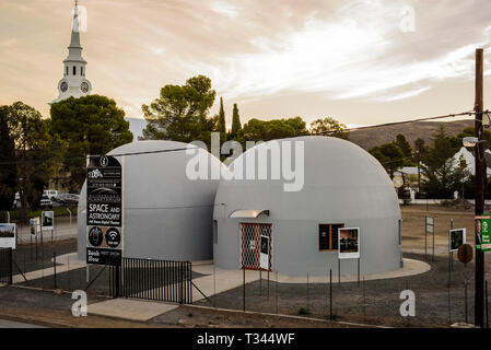 Die Sutherland digitales Planetarium in Südafrika das Northern Cape. Die Stadt Dienstleistungen das Southern African Large Telescope Stockfoto