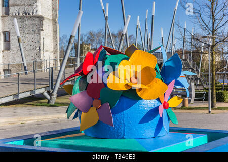 Skulptur einer Blume im Park in Gronau, Deutschland Stockfoto