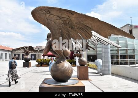 Ankara, Türkei. 6 Apr, 2019. Einen Überblick über die Rekonstruktion des "Skulptur Ausstellung von mexikanischen Bildhauer und Maler Jorge Marin. Credit: Altan Gochre/ZUMA Draht/Alamy leben Nachrichten Stockfoto