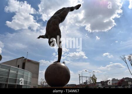 Ankara, Türkei. 6 Apr, 2019. Einen Überblick über die Rekonstruktion des "Skulptur Ausstellung von mexikanischen Bildhauer und Maler Jorge Marin. Credit: Altan Gochre/ZUMA Draht/Alamy leben Nachrichten Stockfoto