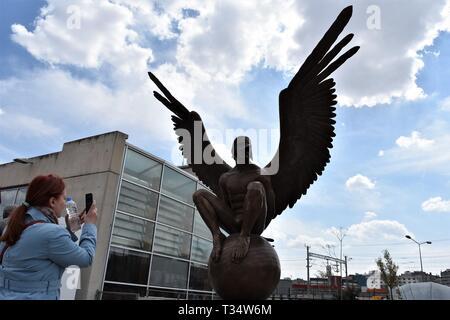 Ankara, Türkei. 6 Apr, 2019. Einen Überblick über die Rekonstruktion des "Skulptur Ausstellung von mexikanischen Bildhauer und Maler Jorge Marin. Credit: Altan Gochre/ZUMA Draht/Alamy leben Nachrichten Stockfoto