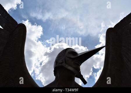 Ankara, Türkei. 6 Apr, 2019. Einen Überblick über die Rekonstruktion des "Skulptur Ausstellung von mexikanischen Bildhauer und Maler Jorge Marin. Credit: Altan Gochre/ZUMA Draht/Alamy leben Nachrichten Stockfoto