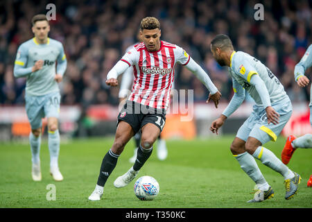 London, Großbritannien. 06 Apr, 2019. Ollie Watkins von Brentford während der efl Sky Bet Championship Match zwischen Brentford und Derby County bei Griffin Park, London, England am 6. April 2019. Foto von salvio Calabrese. Nur die redaktionelle Nutzung, eine Lizenz für die gewerbliche Nutzung erforderlich. Keine Verwendung in Wetten, Spiele oder einer einzelnen Verein/Liga/player Publikationen. Credit: UK Sport Pics Ltd/Alamy leben Nachrichten Stockfoto