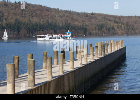 Cumbria UK 6 April 2019 Neue "Lake Windermere Windermere Jetty "Museum Das Museum ist immer für seine offizielle Eröffnung bereit am Montag von Prince Charles, Kredit: Shoosmith/Alamy leben Nachrichten Stockfoto