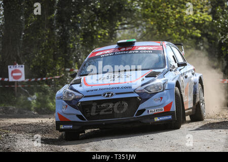 Strabane, Nordirland. 6 Apr, 2019. McGrady Versicherung Nordirland Rally Championship, Runde 3; Philip Allen und Mark Kane (Hyundai i20 R5) in Aktion: Aktion plus Sport/Alamy leben Nachrichten Stockfoto