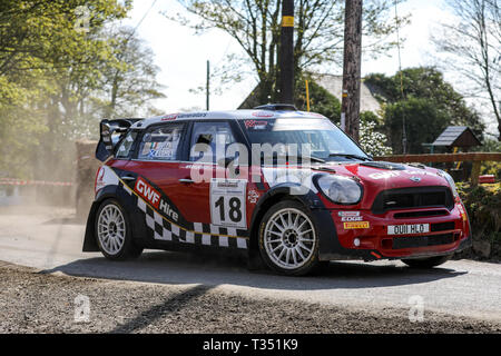 Strabane, Nordirland. 6 Apr, 2019. McGrady Versicherung Nordirland Rally Championship, Runde 3; Nigel Feeney (Mini Countryman JCW WRC) in Aktion: Aktion plus Sport/Alamy leben Nachrichten Stockfoto