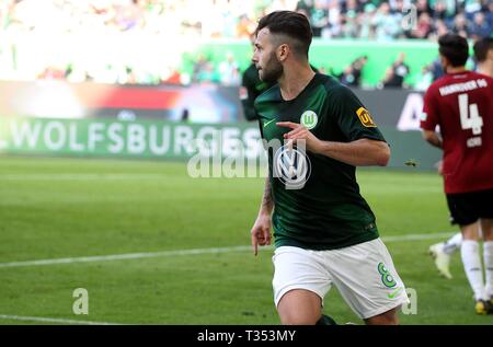 Wolfsburg, Deutschland. 06 Apr, 2019. firo: 06.04.2019 Fußball, 1.Bundesliga, Saison 2018/2019 VfL Wolfsburg - Hannover 96, goaljubel, Jubel, Freude, Renato STEFFEN, VfL Wolfsburg, die Hälfte Abbildung, | Nutzung der weltweiten Kredit: dpa/Alamy leben Nachrichten Stockfoto