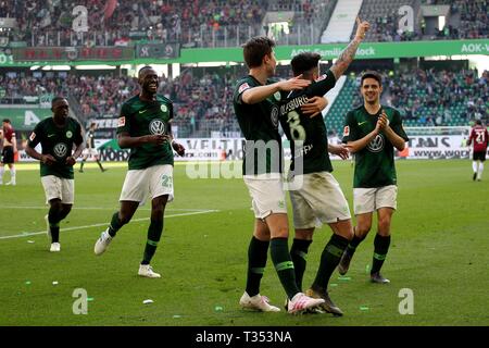 Wolfsburg, Deutschland. 06 Apr, 2019. firo: 06.04.2019 Fußball, 1.Bundesliga, Saison 2018/2019 VfL Wolfsburg - Hannover 96, goaljubel, Jubel, Freude, Renato STEFFEN, VfL Wolfsburg, ganze Zahl, | Nutzung der weltweiten Kredit: dpa/Alamy leben Nachrichten Stockfoto