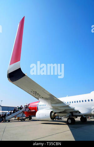 Passagier Flugzeug Vorbereitung auf Ferenc Liszt Flughafen, Budapest, Europa zu nehmen Stockfoto