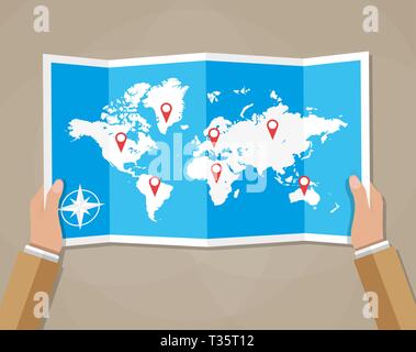 Cartoon Händen halten gefaltetes Papier Karte von Welt mit Farbe punktmarkierungen. Weltkarte Länder. Vector Illustration im flachen Design auf braunem Hintergrund Stock Vektor
