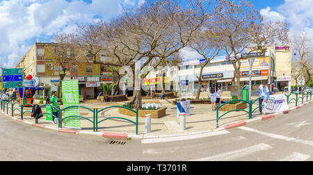 Haifa, Israel - 05 April, 2019: Politische Aktivisten in Ziv Square, 4 Tage vor den Wahlen 2019, in Haifa, Israel Stockfoto