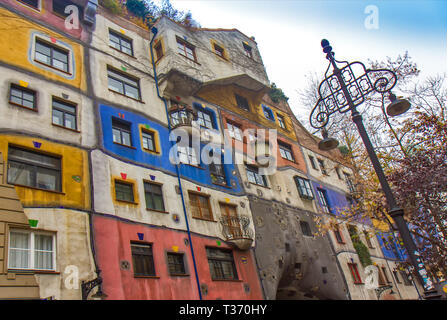 Hundertwasserhaus in Wien Österreich - moderne Architektur Stockfoto