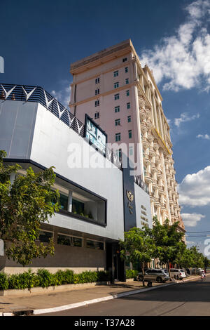 Kambodscha, Kampong (Kompong Cham), Stadtzentrum, LBN asiatischen Hotels und Asian Spa Gebäude Stockfoto