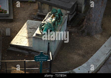 Auf ehemaligen Grab des ermordeten französischen Politiker, Alphonse Baudin (jetzt im Pantheon begraben), Friedhof von Montmartre, Paris, Frankreich Stockfoto