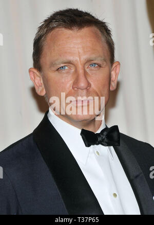 Daniel Craig - 81th Oscar Awards im Kodak Theater in Los Angeles. CraigDaniel 446 Red Carpet Event, Vertikal, USA, Filmindustrie, Prominente, Fotografie, Bestof, Kunst, Kultur und Unterhaltung, Topix Prominente Fashion/Vertikal, Besten, Event in Hollywood Leben - Kalifornien, Roter Teppich und backstage, USA, Film, Stars, Film Stars, TV Stars, Musik, Promis, Fotografie, Bestof, Kunst, Kultur und Unterhaltung, Topix, headshot, vertikal, eine Person aus dem Jahr 2009, Anfrage tsuni@Gamma-USA.com Stockfoto