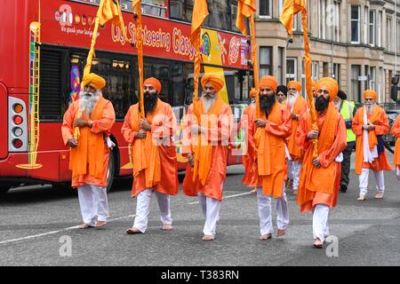 Glasgow, UK. 07 Apr, 2019. Sikhs in Glasgow feiert das Festival der Vaisakhi (oder Baisakhi) mit einem bunten Nagar Kirtan parade Verarbeitung rund um die Stadt vier oder Sikh Sikh Tempel. Credit: Kay Roxby/Alamy leben Nachrichten Stockfoto