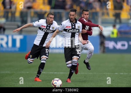 Mattia Sprocati (Parma) Alejandro Berenguer Remiro (Turin) Antonino Barilla (Parma) während Erie der Italienischen "Match zwischen Parma 0-0 Torino an Ennio Tardini Stadium am April 06, 2019 in Parma, Italien. Credit: Maurizio Borsari/LBA/Alamy leben Nachrichten Stockfoto