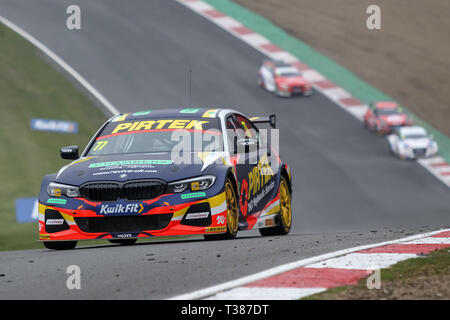 Longfield, UK. 07 Apr, 2019. Andrew Jordan in der BMW Pirtek Racing BMW 330 i m Sport auf seiner Weise zum Gewinnen Runde 2 der British Touring Car Championship in Brands Hatch, Longfield, England am 7. April 2019. Foto von Ken Funken. Nur die redaktionelle Nutzung, eine Lizenz für die gewerbliche Nutzung erforderlich. Keine Verwendung in Wetten, Spiele oder einer einzelnen Verein/Liga/player Publikationen. Credit: UK Sport Pics Ltd/Alamy leben Nachrichten Stockfoto