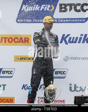 Longfield, UK. 07 Apr, 2019. Andrew Jordan in der BMW Pirtek Racing BMW 330 i m Sport auf seiner Weise zum Gewinnen Runde 2 der British Touring Car Championship in Brands Hatch, Longfield, England am 7. April 2019. Foto von Ken Funken. Nur die redaktionelle Nutzung, eine Lizenz für die gewerbliche Nutzung erforderlich. Keine Verwendung in Wetten, Spiele oder einer einzelnen Verein/Liga/player Publikationen. Credit: UK Sport Pics Ltd/Alamy leben Nachrichten Stockfoto