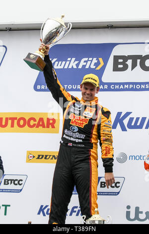 Longfield, UK. 07 Apr, 2019. Tom Chilton im Team zerkleinert Weizen Racing mit Gallagher Ford Focus RS auf seiner Weise zum Gewinnen Runde 3 der British Touring Car Championship in Brands Hatch, Longfield, England am 7. April 2019. Foto von Ken Funken. Nur die redaktionelle Nutzung, eine Lizenz für die gewerbliche Nutzung erforderlich. Keine Verwendung in Wetten, Spiele oder einer einzelnen Verein/Liga/player Publikationen. Credit: UK Sport Pics Ltd/Alamy leben Nachrichten Stockfoto