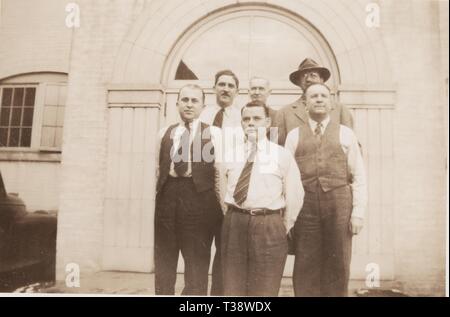 Mitarbeiter der größten Belegschaft in Knoxville, Tennessee Mitte des Jahrhunderts - Brookside Mills, ein Textilhersteller beschäftigt über 1200. Stockfoto