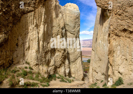 Der Ton Klippen bei Omarama Stockfoto