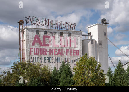 Adulh Mills ist ein Betriebssystem, Mehl und Maismehl Einrichtung wurde im Jahr 1900 gegründet. Jetzt ein kulturelles Wahrzeichen, es bietet auch Führungen und ein Einzelhandelsgeschäft in Kolumbien. Stockfoto