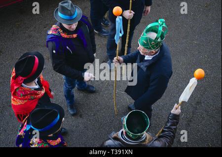 Festa dos Rapazes oder Festa de Santo Estevao (St. Stephan), ein religiöses Fest mit tiefen Wurzeln in heidnischen Winter-Sonnenwende-Feiern, die dauert Stockfoto