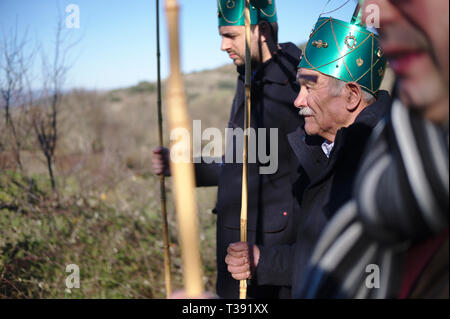 Festa dos Rapazes oder Festa de Santo Estevao (St. Stephan), ein religiöses Fest mit tiefen Wurzeln in heidnischen Winter-Sonnenwende-Feiern, die dauert Stockfoto