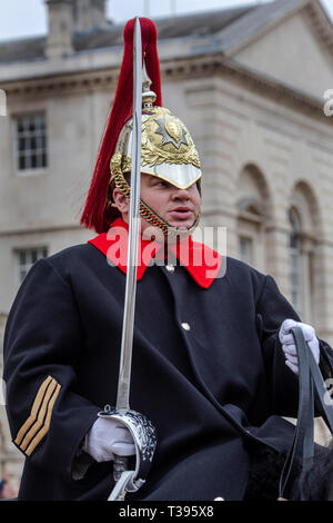 Household Cavalry im Winter Kleid ändern Der Guard, Horse Guards Parade, London, Samstag, 23. März 2019. Foto: David Rowland/One-Image.com Stockfoto