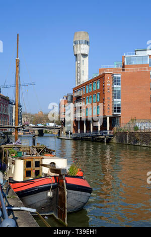 Entlang des Flusses Avon in der Nähe von Temple zurück Bristol. sonniger Frühlingstag Stockfoto